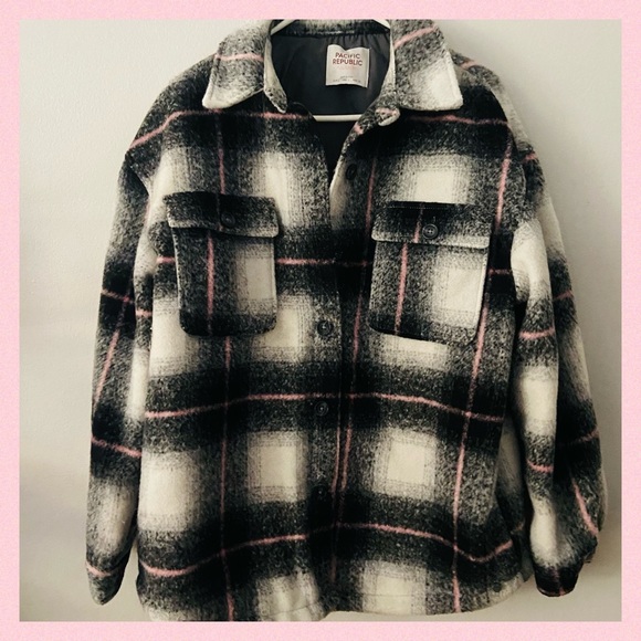 Pull&Bear Jackets & Blazers - NWOT ASOS Pull & Bear Plaid Shacket